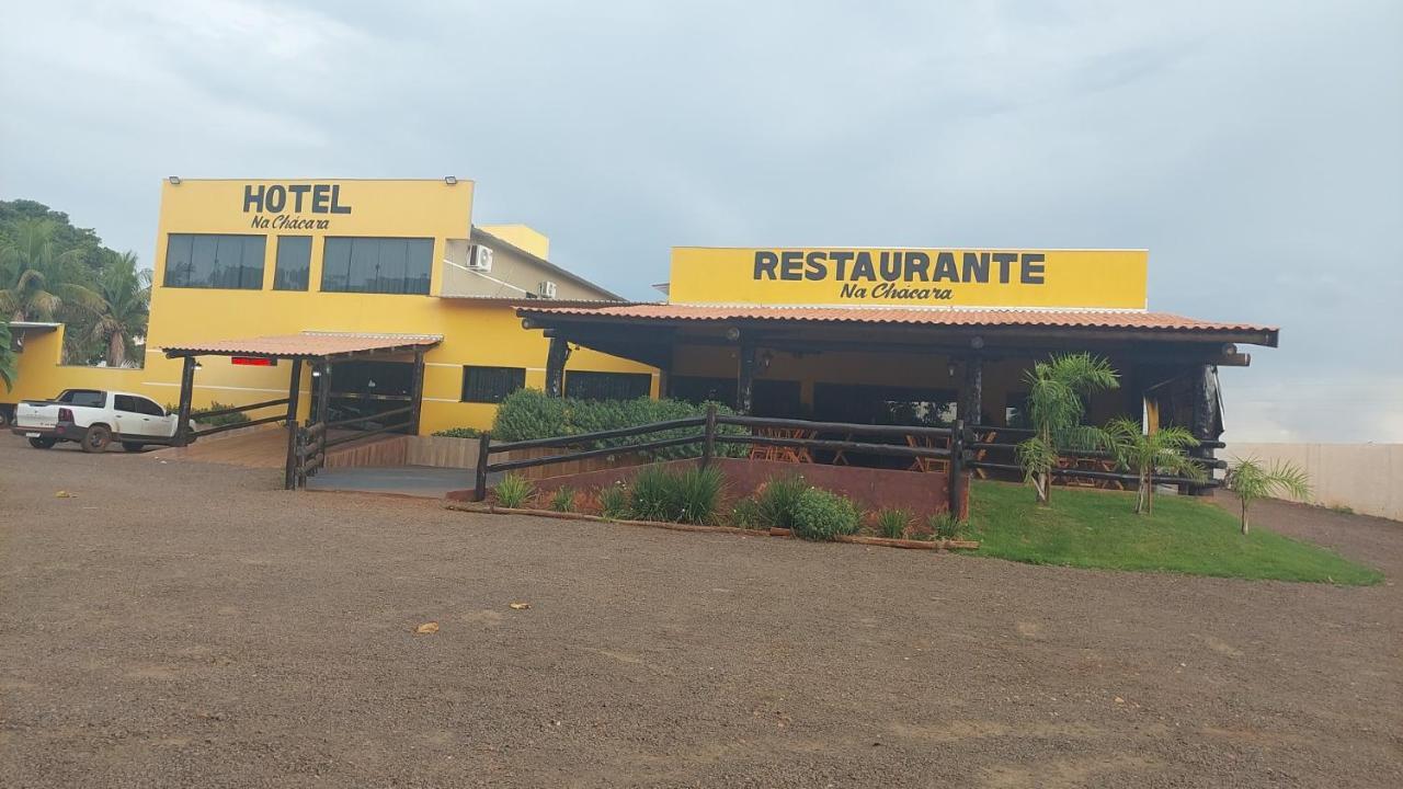 Hotel E Restaurante Na Chacara Dourados Exterior foto